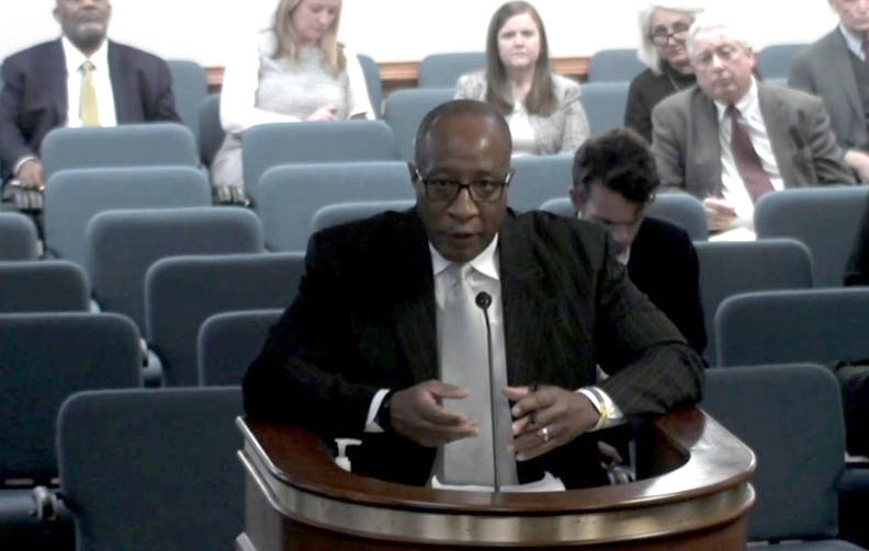 SCAC Director of Governmental Affairs Kent  Lesesne testifies before a House Judiciary subcommittee.